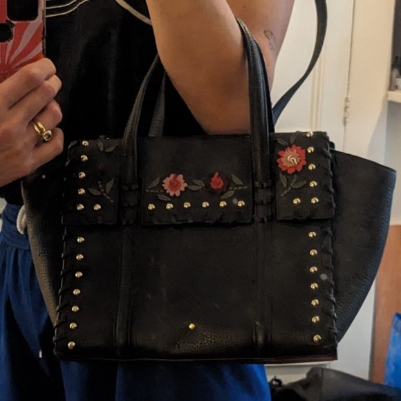 Kate Spade - Medium Black Pebbled Leather Satchel with Flower Embroidery - Picture 5 of 6